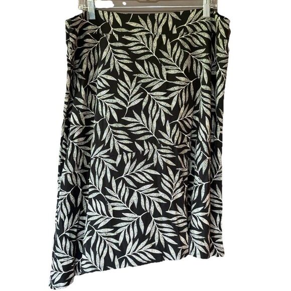 J.Jill Wear Ever Collection Asymmetric Skirt Women’s Size Large Black Leaf Print - Picture 7 of 7